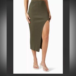 NWOT- Good American Olive 🫒 Skirt